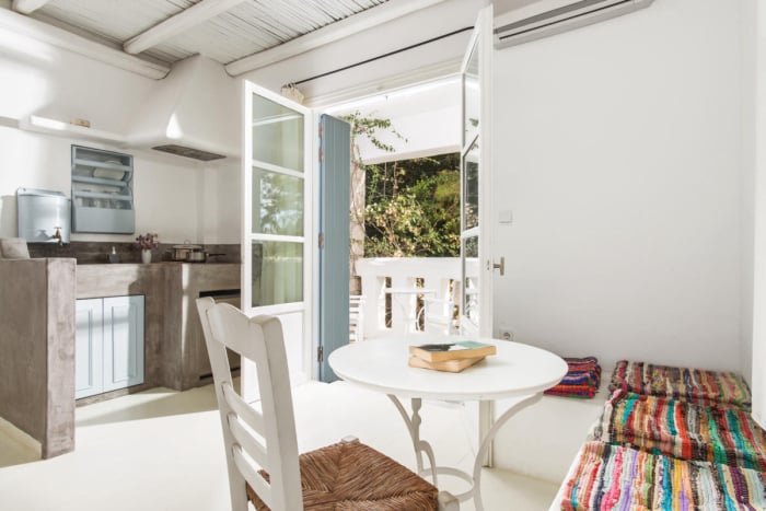 Traditional Mini Suite